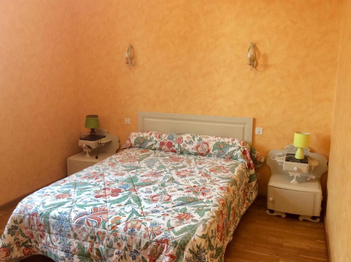Maison Avec Veranda Proche Du Centre Ville Rignac  Ngoại thất bức ảnh