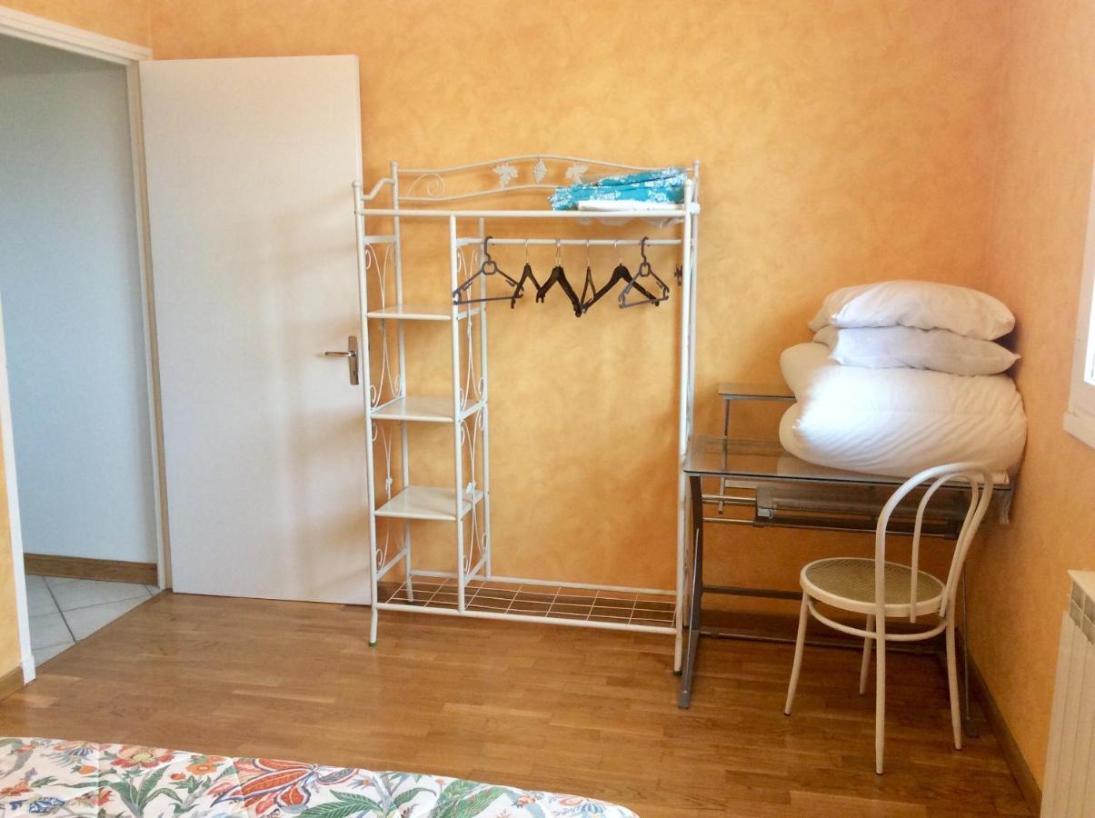 Maison Avec Veranda Proche Du Centre Ville Rignac  Ngoại thất bức ảnh